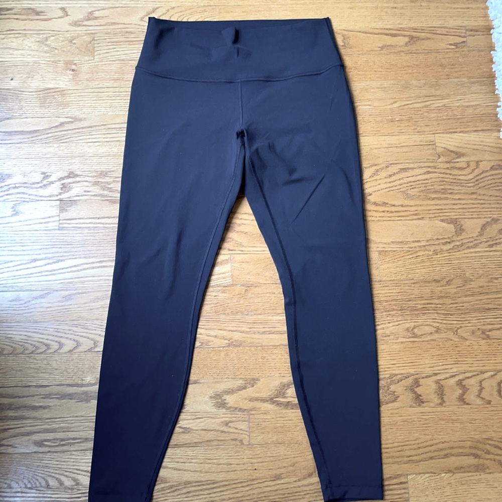 Lululemon black wunder under HR leggings 25”